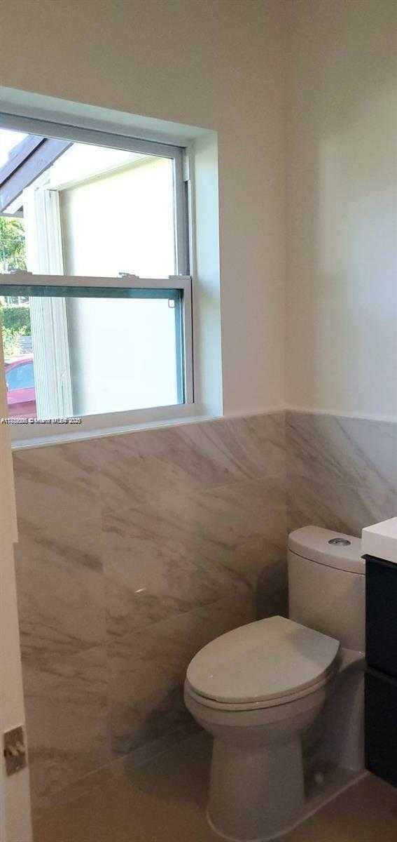 Small Image of 138 NORTH EAST 109TH ST, Miami Shores Number 26