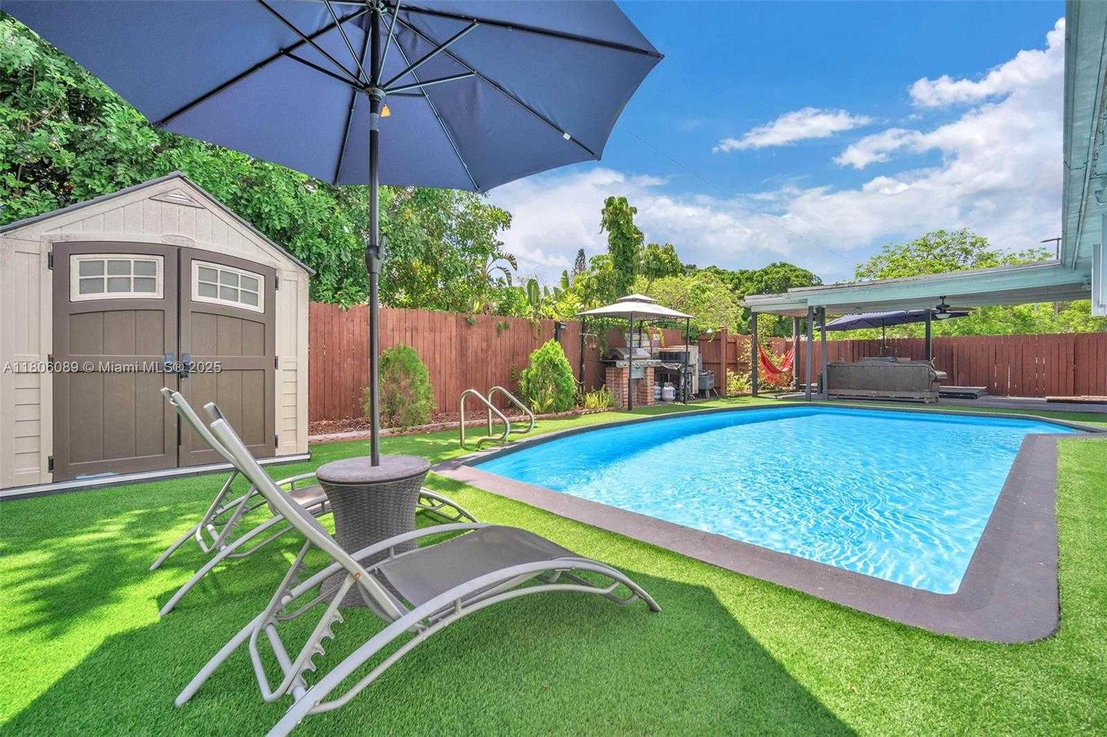 Small Image of 17501 NORTH WEST 12TH AVE, Miami Gardens Number 2