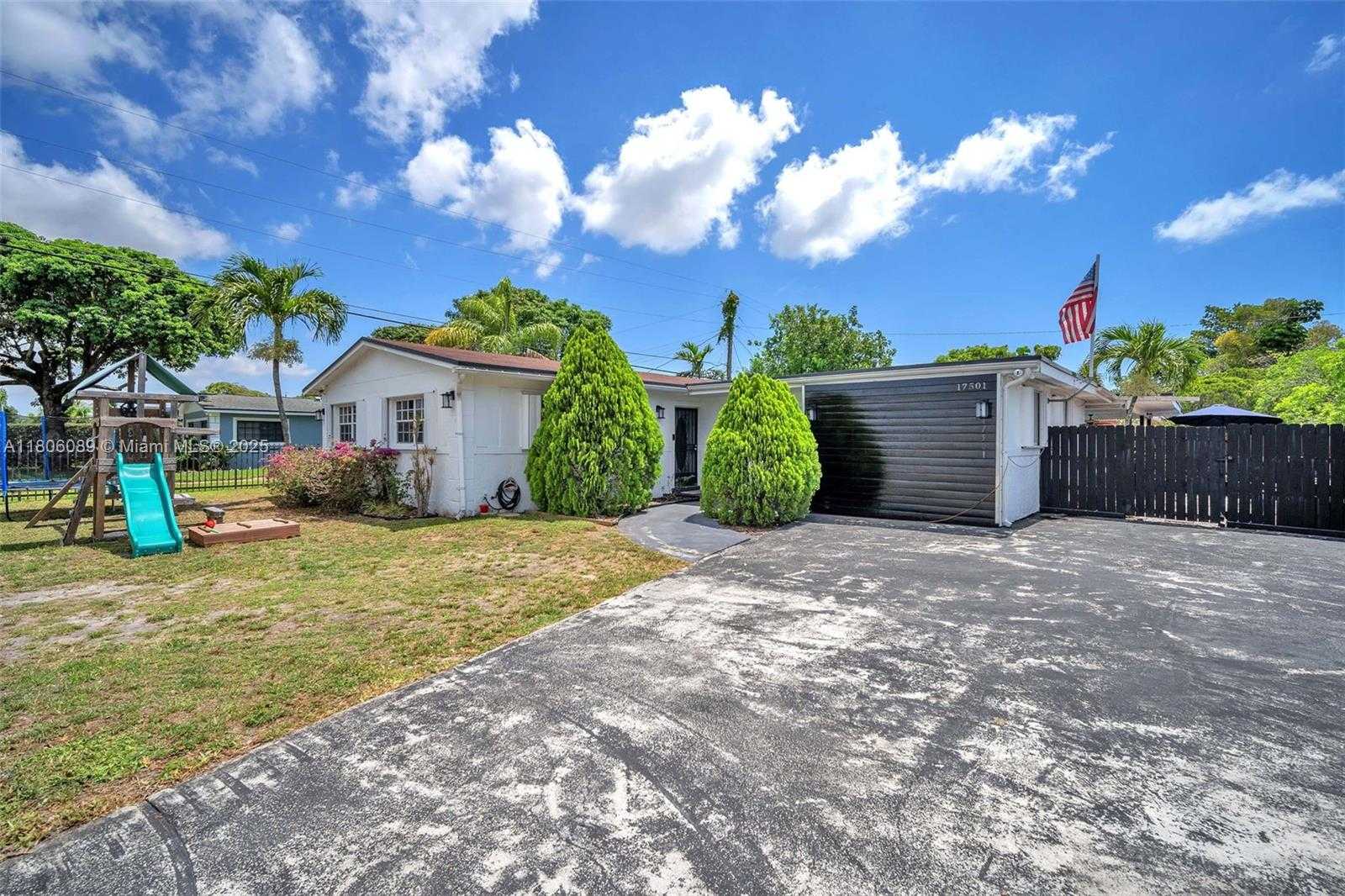 Small Image of 17501 NORTH WEST 12TH AVE, Miami Gardens Number 39