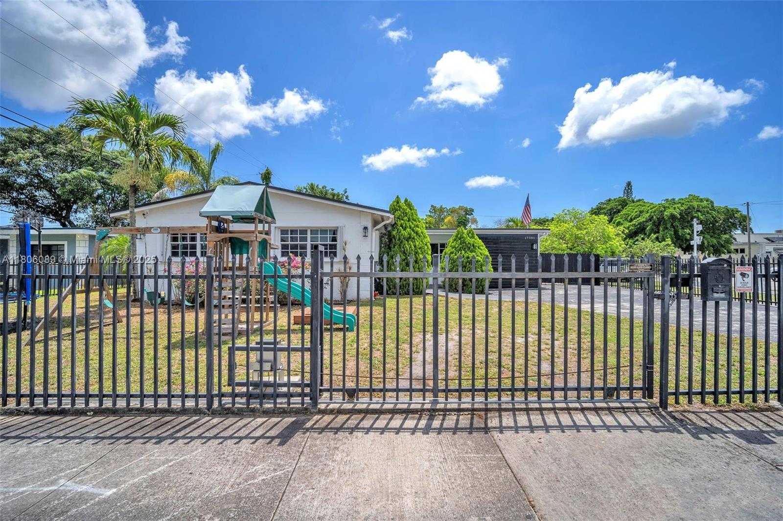 Small Image of 17501 NORTH WEST 12TH AVE, Miami Gardens Number 40