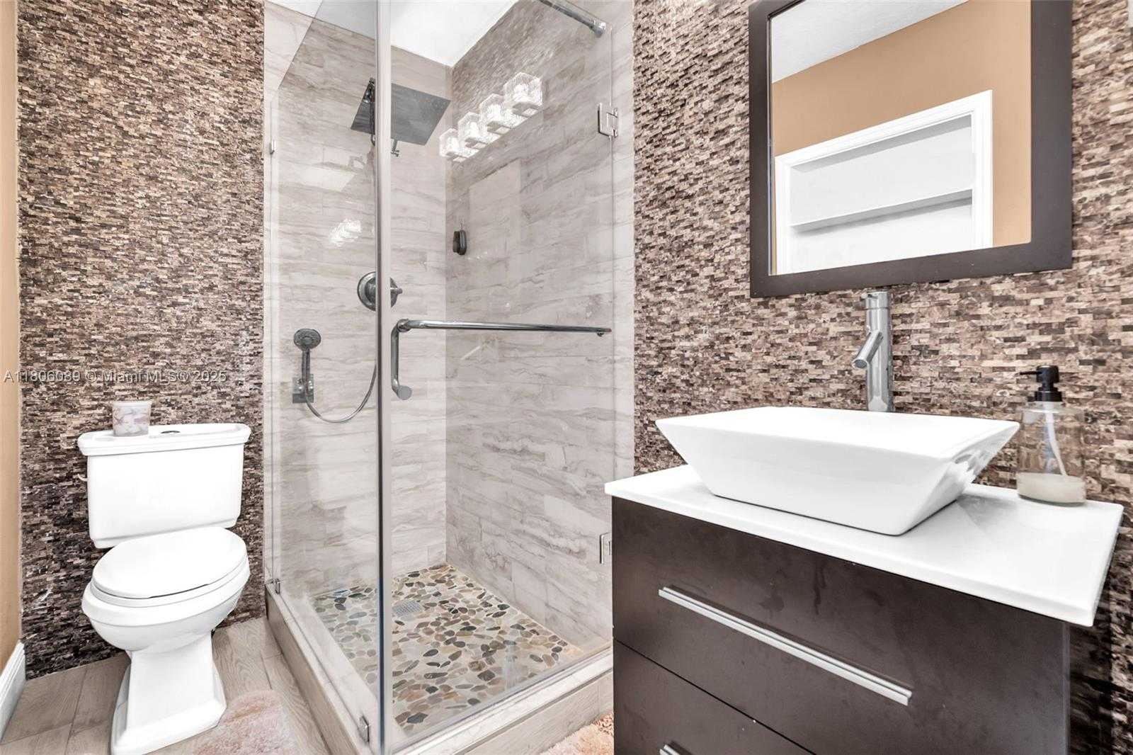 Small Image of 17501 NORTH WEST 12TH AVE, Miami Gardens Number 7