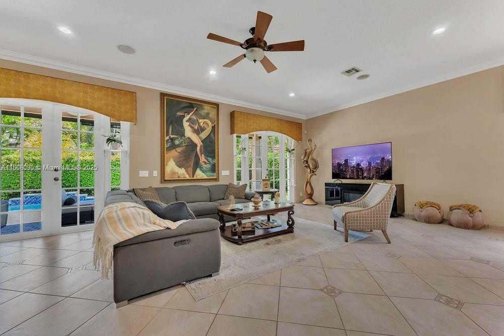 Small Image of 800 LAVENDER CIR, Weston Number 10