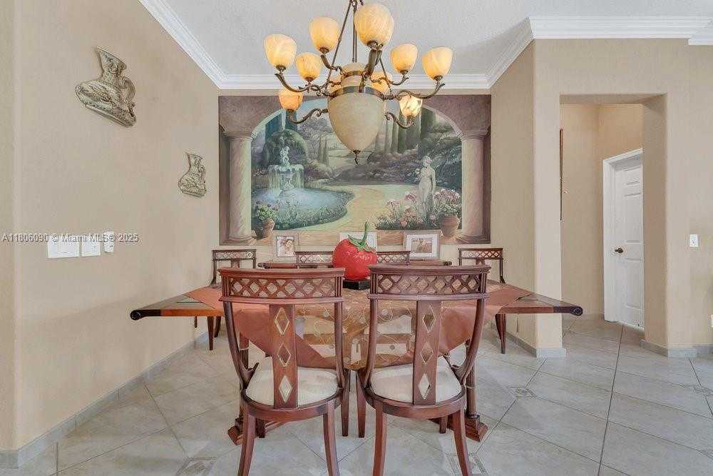 Small Image of 800 LAVENDER CIR, Weston Number 11