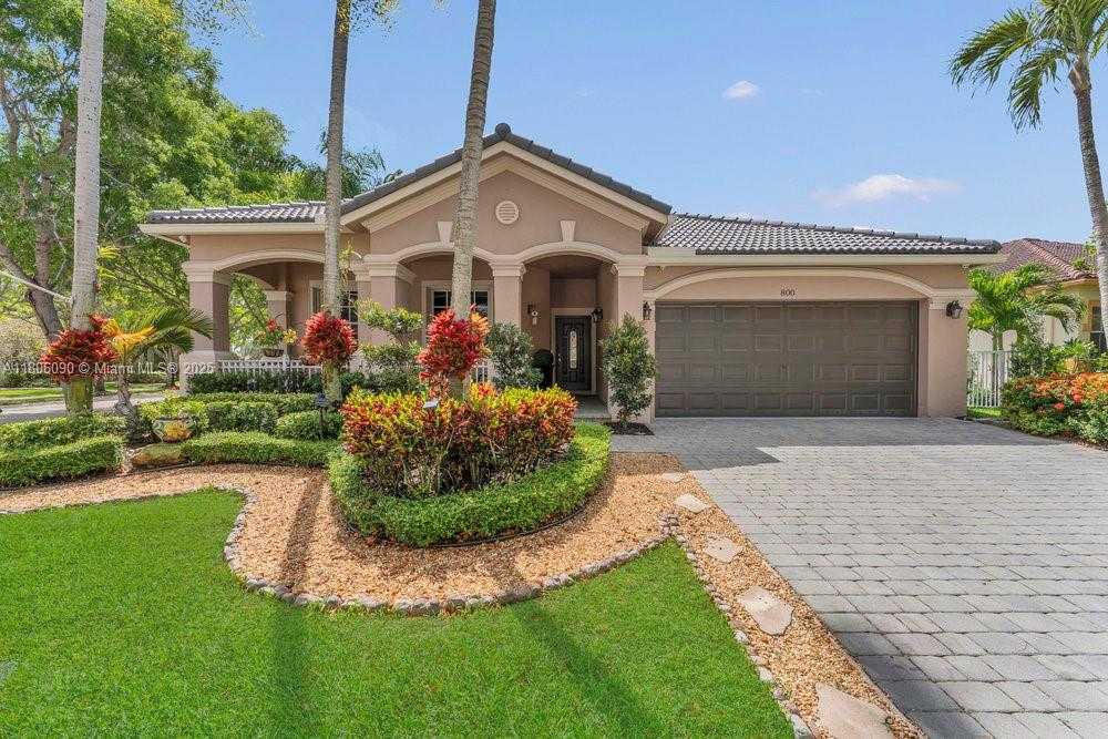 Small Image of 800 LAVENDER CIR, Weston Number 2