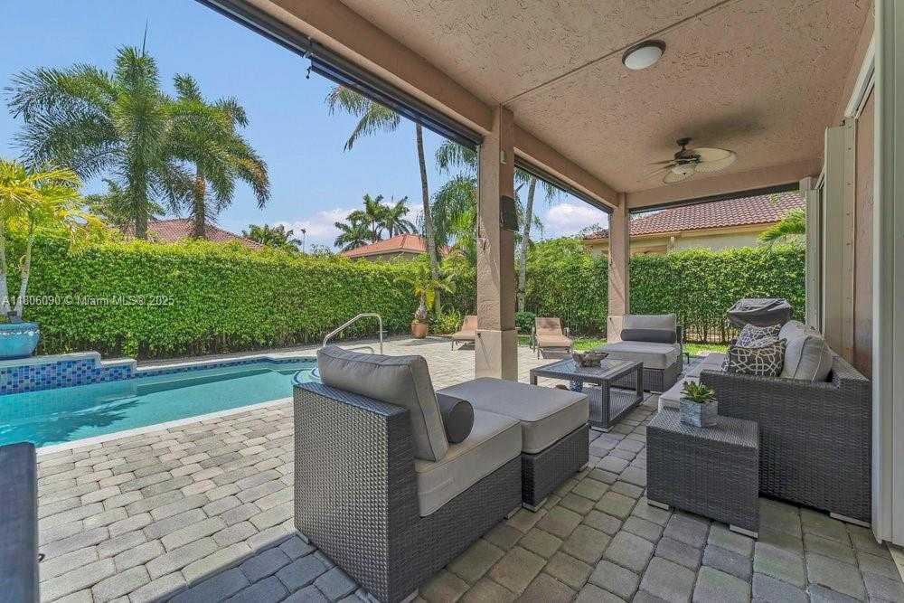 Small Image of 800 LAVENDER CIR, Weston Number 22