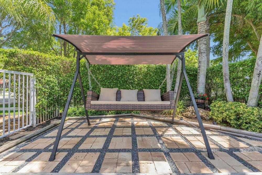 Small Image of 800 LAVENDER CIR, Weston Number 28