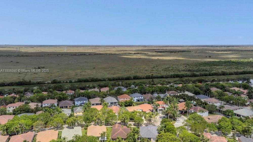 Small Image of 800 LAVENDER CIR, Weston Number 29