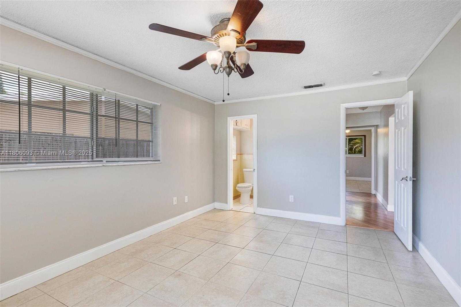 Small Image of 4521 NORTH WEST 12TH TER, Fort Lauderdale Number 16