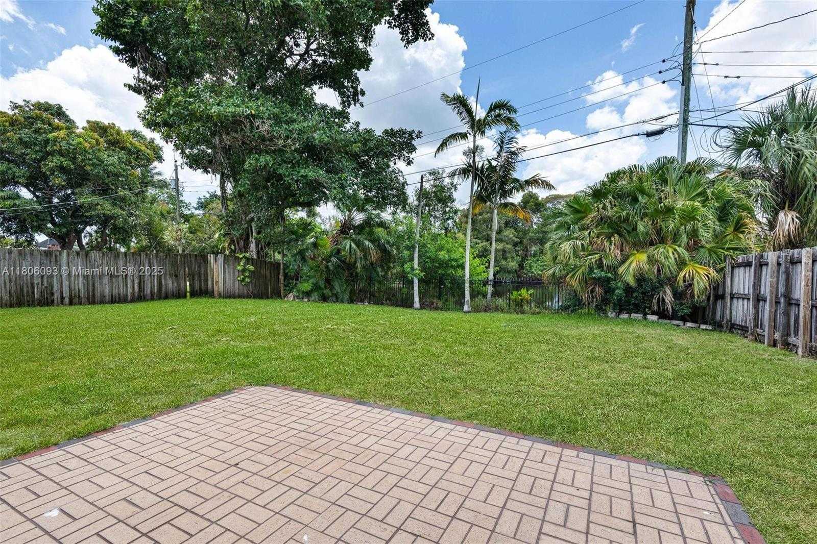 Small Image of 4521 NORTH WEST 12TH TER, Fort Lauderdale Number 26