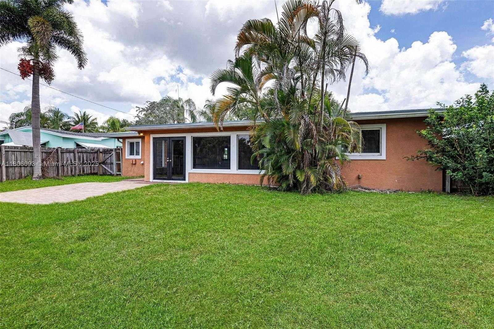 Small Image of 4521 NORTH WEST 12TH TER, Fort Lauderdale Number 28