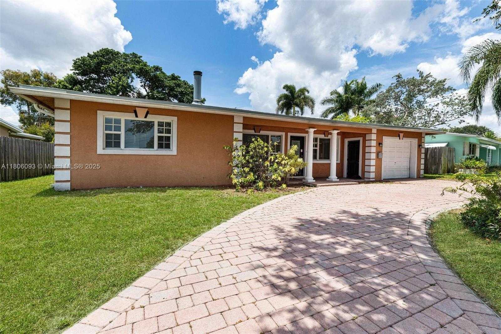 Small Image of 4521 NORTH WEST 12TH TER, Fort Lauderdale Number 3