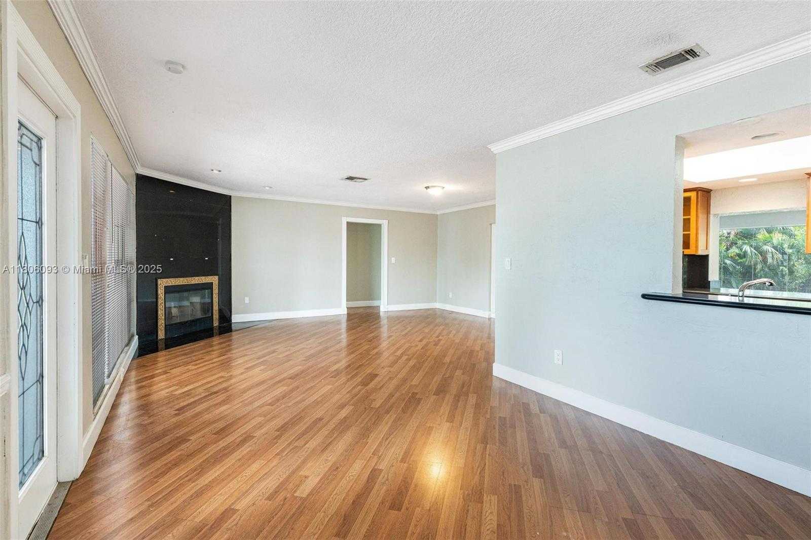 Small Image of 4521 NORTH WEST 12TH TER, Fort Lauderdale Number 5