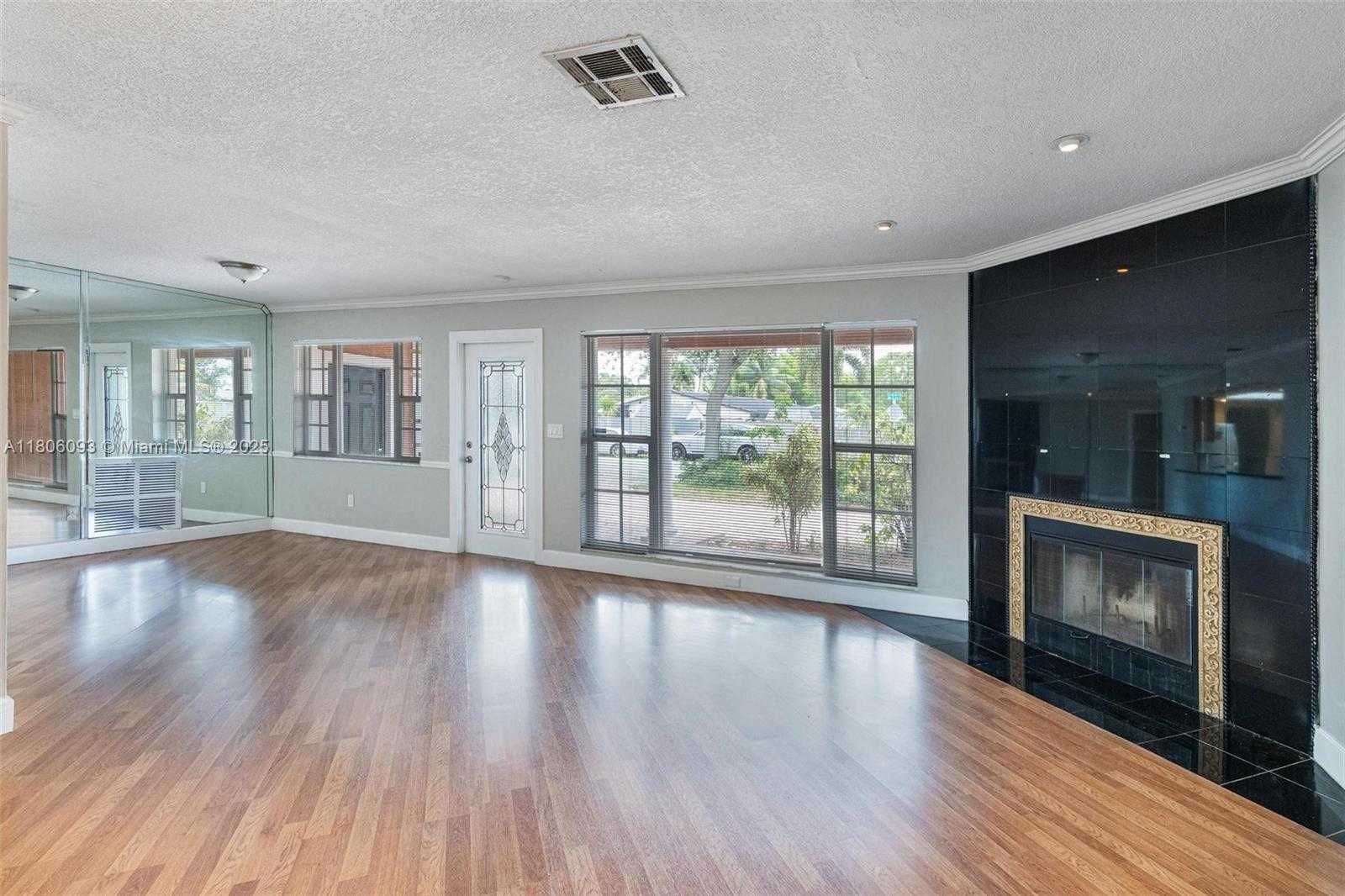 Small Image of 4521 NORTH WEST 12TH TER, Fort Lauderdale Number 8