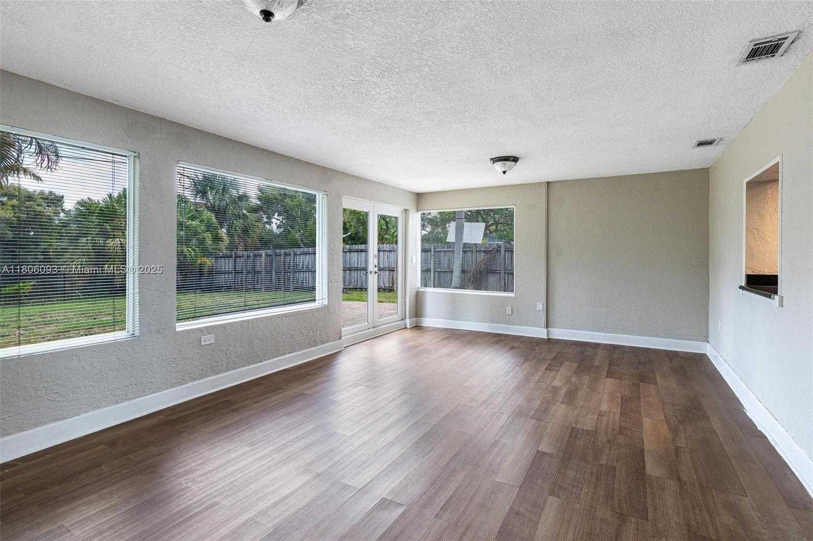 Small Image of 4521 NORTH WEST 12TH TER, Fort Lauderdale Number 9