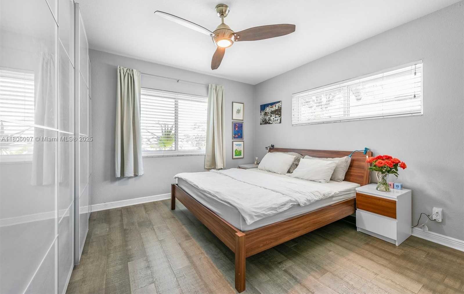 Small Image of 9057 EMERSON AVE, Surfside Number 13