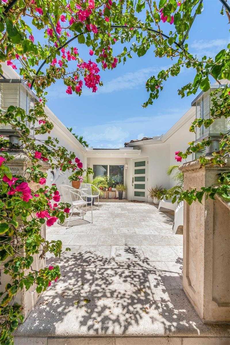 Small Image of 9057 EMERSON AVE, Surfside Number 2