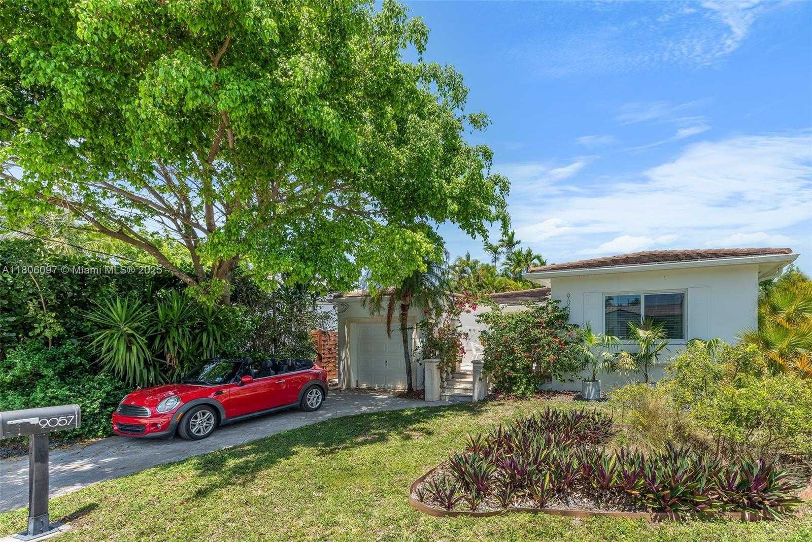 Small Image of 9057 EMERSON AVE, Surfside Number 20