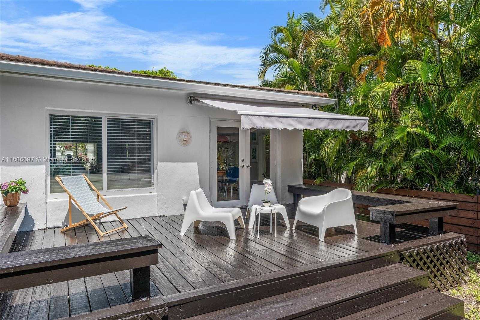Small Image of 9057 EMERSON AVE, Surfside Number 23