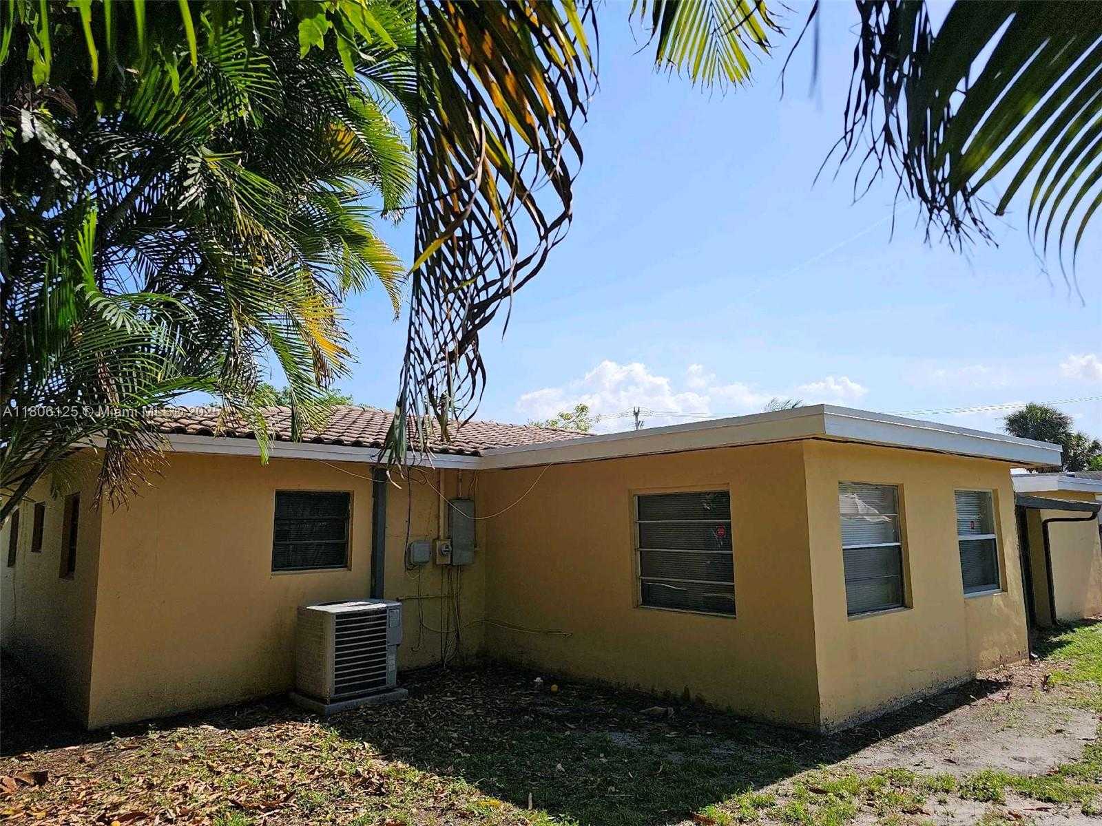 Small Image of 3773 NORTH WEST 1ST CT, Lauderhill Number 8