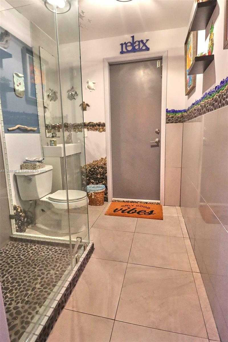 Small Image of 101 NORTH EAST 9TH AVE, Hialeah Number 20