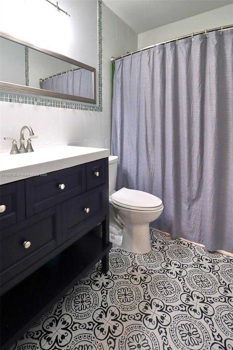 Small Image of 101 NORTH EAST 9TH AVE, Hialeah Number 24