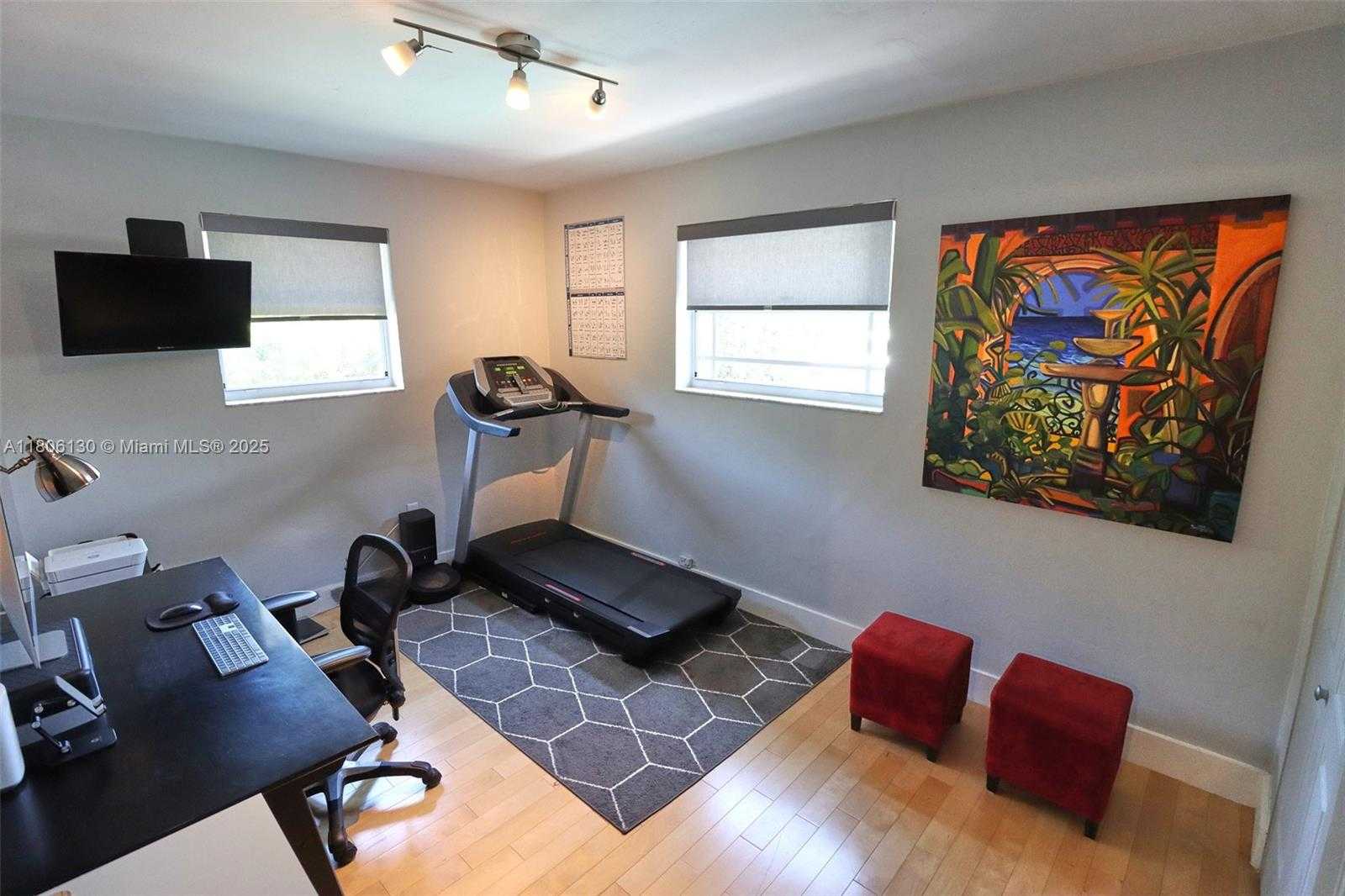 Small Image of 101 NORTH EAST 9TH AVE, Hialeah Number 27