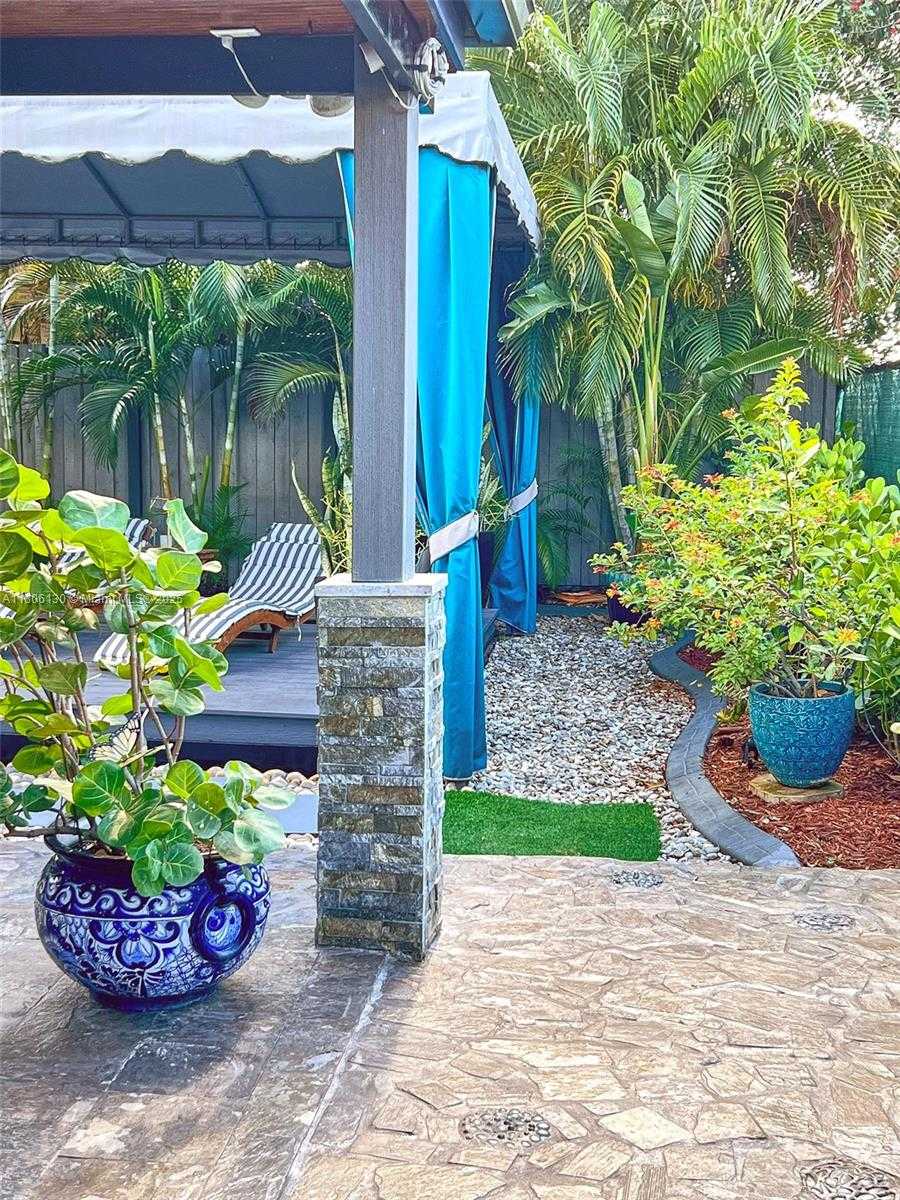 Small Image of 101 NORTH EAST 9TH AVE, Hialeah Number 33