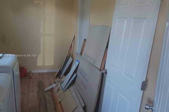 Small Image of 884 MONTEGO DR, West Palm Beach Number 17