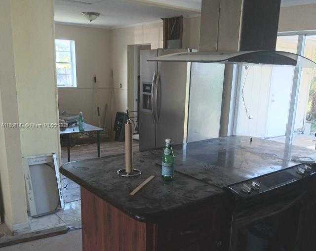 Small Image of 884 MONTEGO DR, West Palm Beach Number 4
