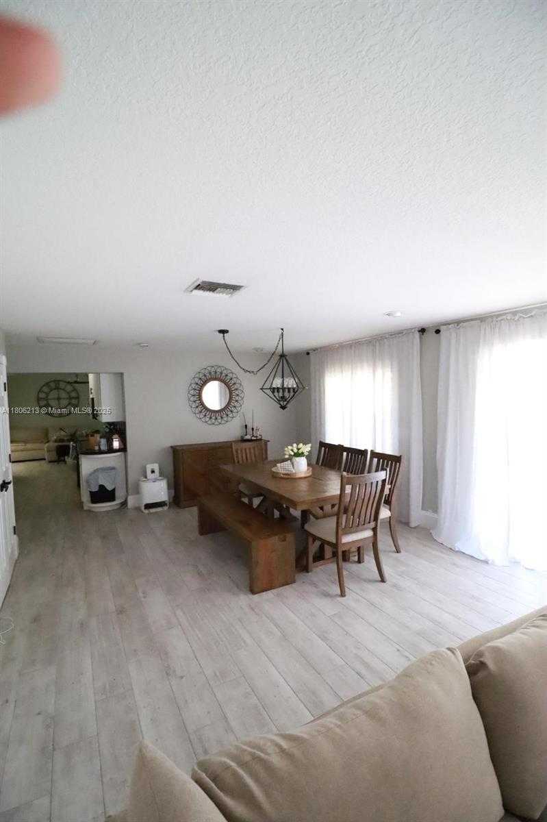 Small Image of 11613 NORTH 42ND RD N, West Palm Beach Number 12