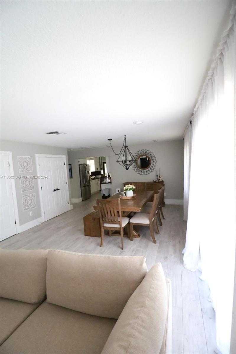 Small Image of 11613 NORTH 42ND RD N, West Palm Beach Number 13