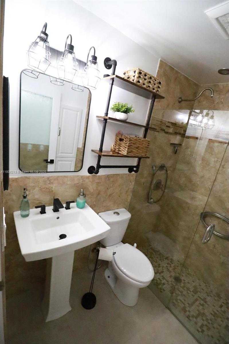Small Image of 11613 NORTH 42ND RD N, West Palm Beach Number 17