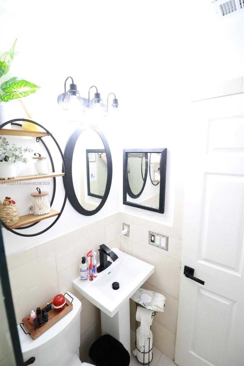 Small Image of 11613 NORTH 42ND RD N, West Palm Beach Number 20