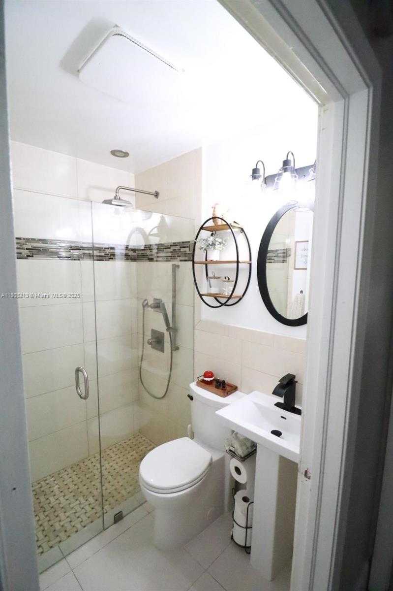 Small Image of 11613 NORTH 42ND RD N, West Palm Beach Number 22