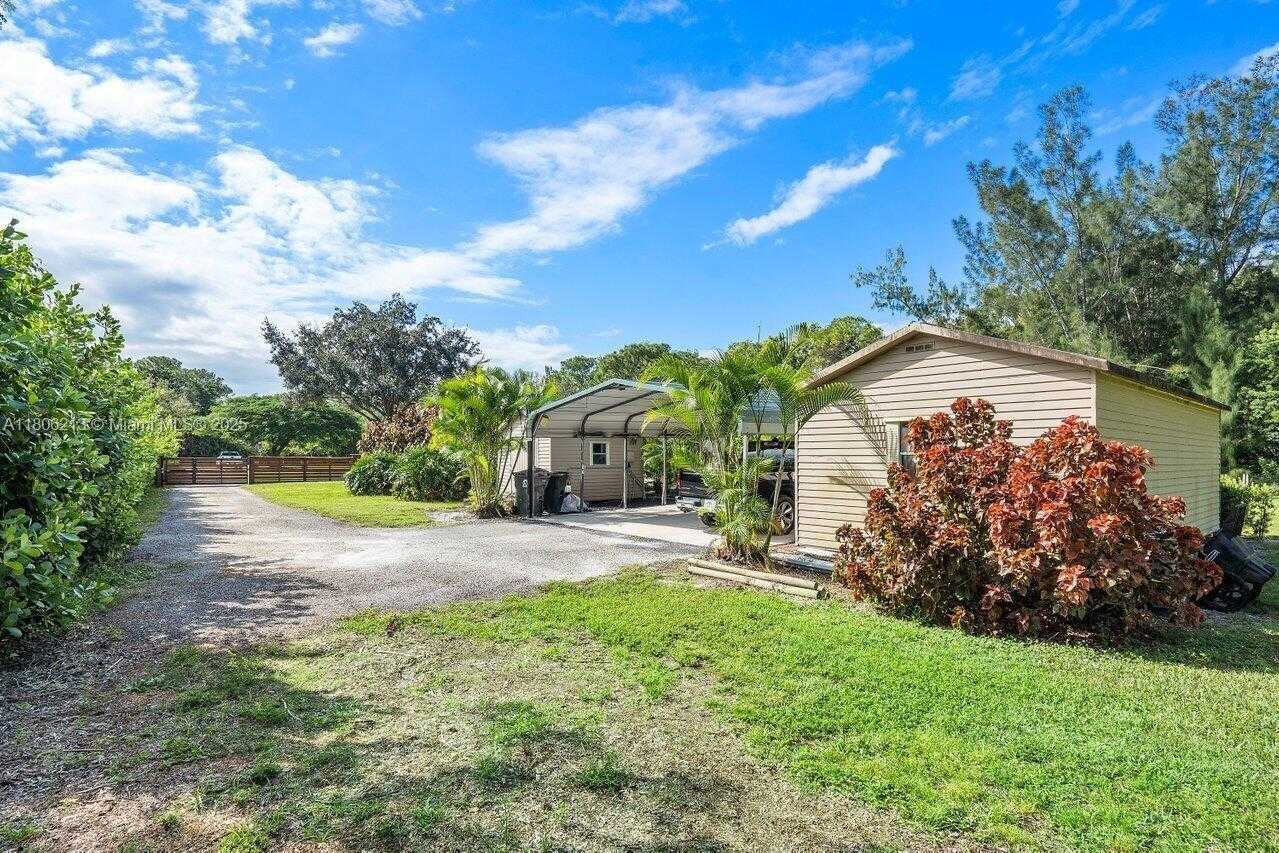 Small Image of 11613 NORTH 42ND RD N, West Palm Beach Number 23