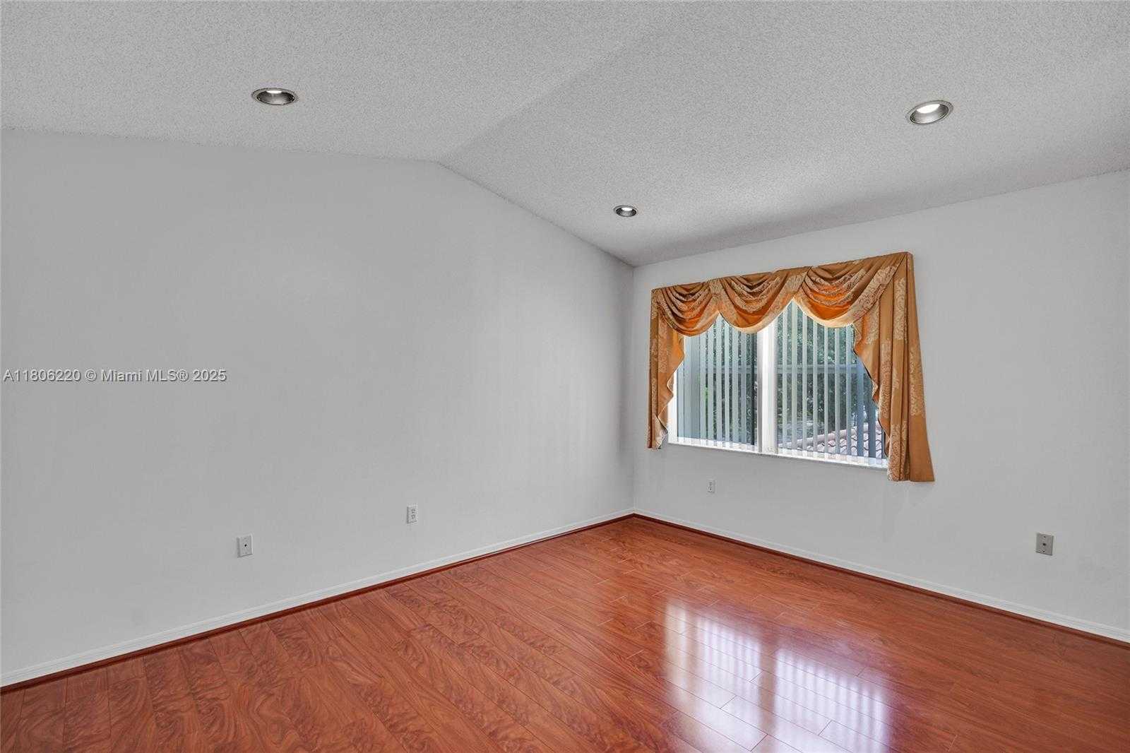 Small Image of 3910 FERN FOREST RD, Cooper City Number 17