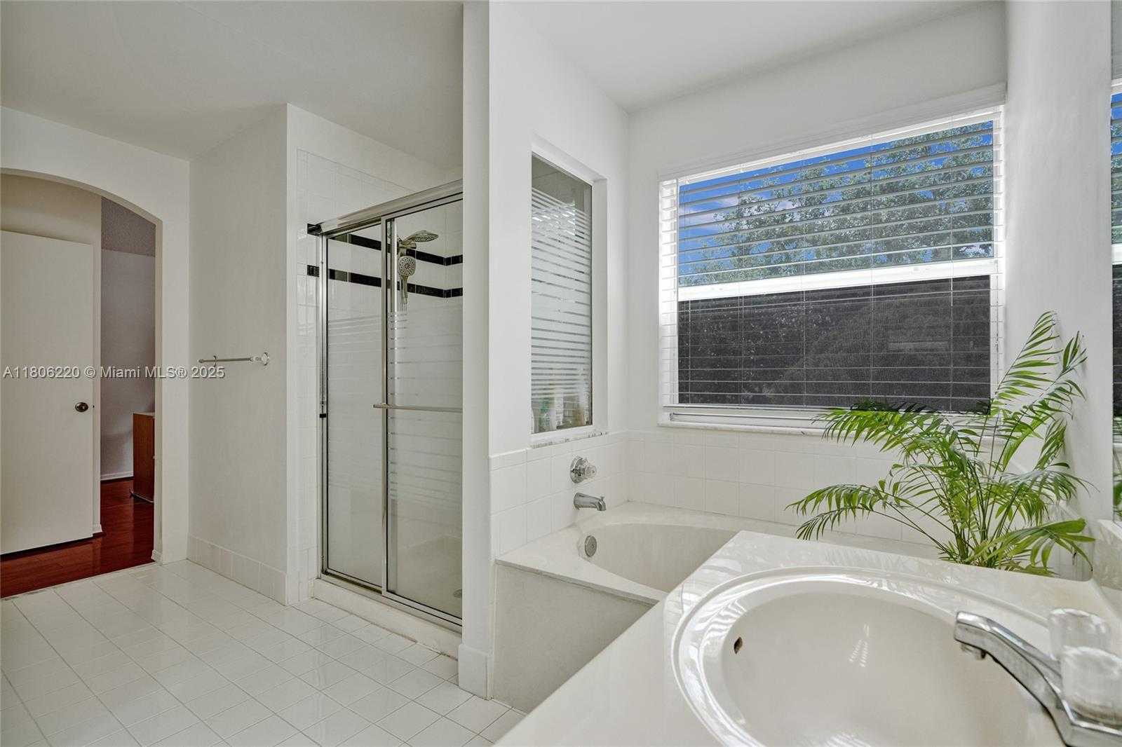Small Image of 3910 FERN FOREST RD, Cooper City Number 22