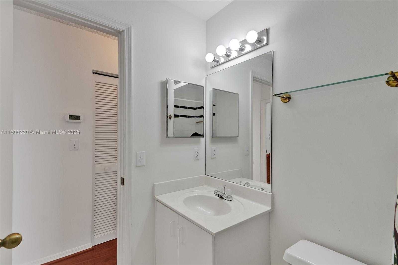 Small Image of 3910 FERN FOREST RD, Cooper City Number 31