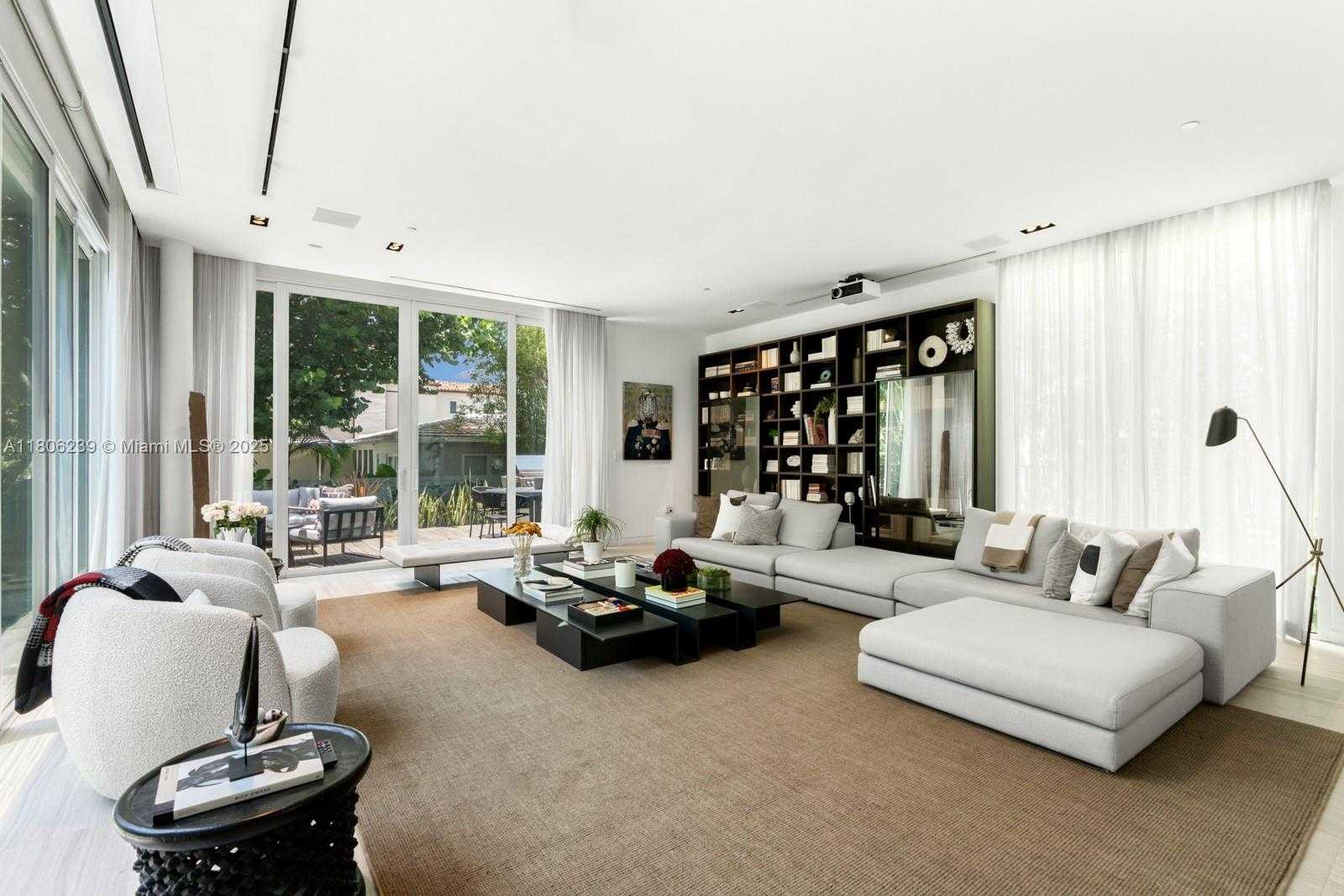 Small Image of 4700 NORTH MERIDIAN AVE, Miami Beach Number 14