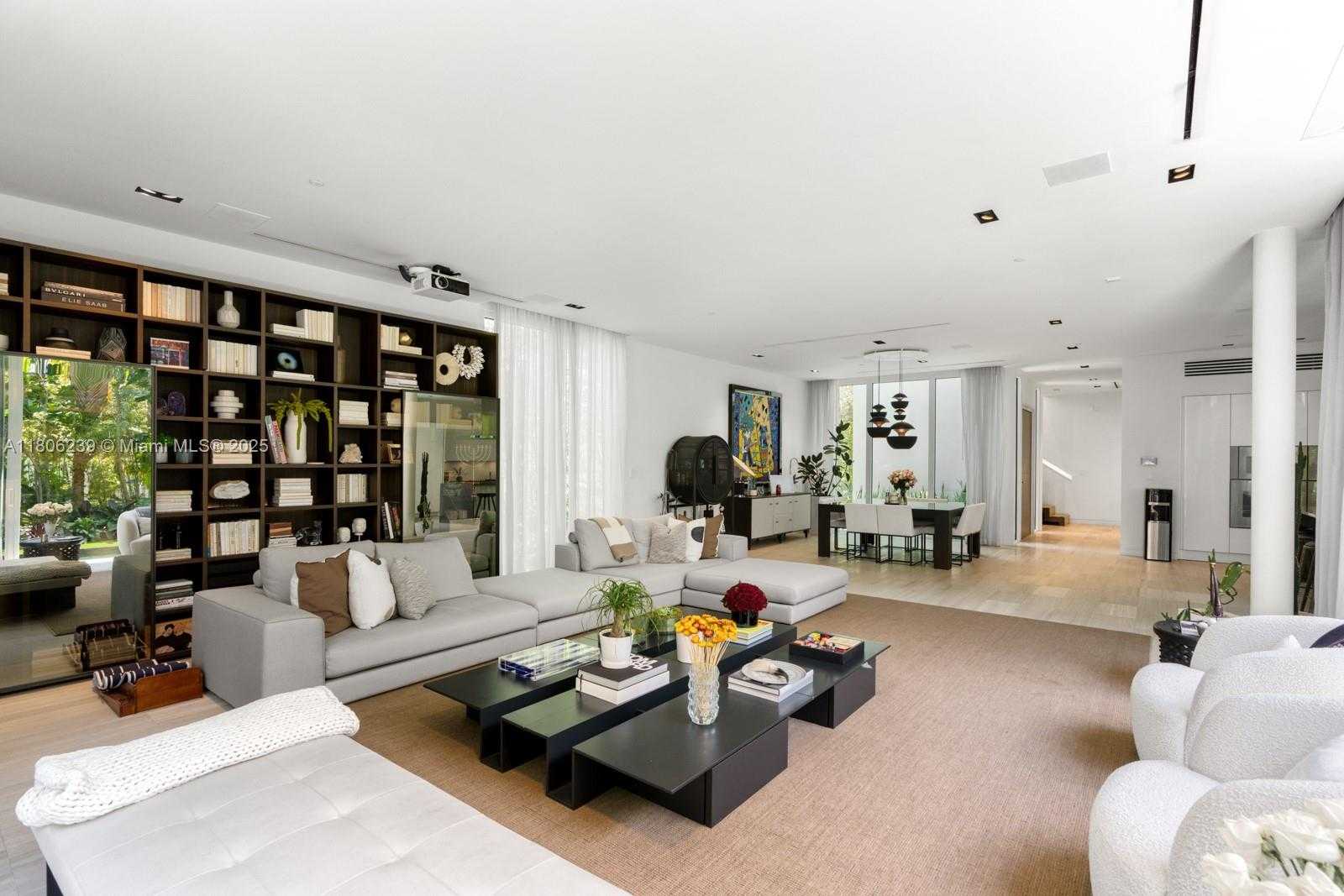 Small Image of 4700 NORTH MERIDIAN AVE, Miami Beach Number 16