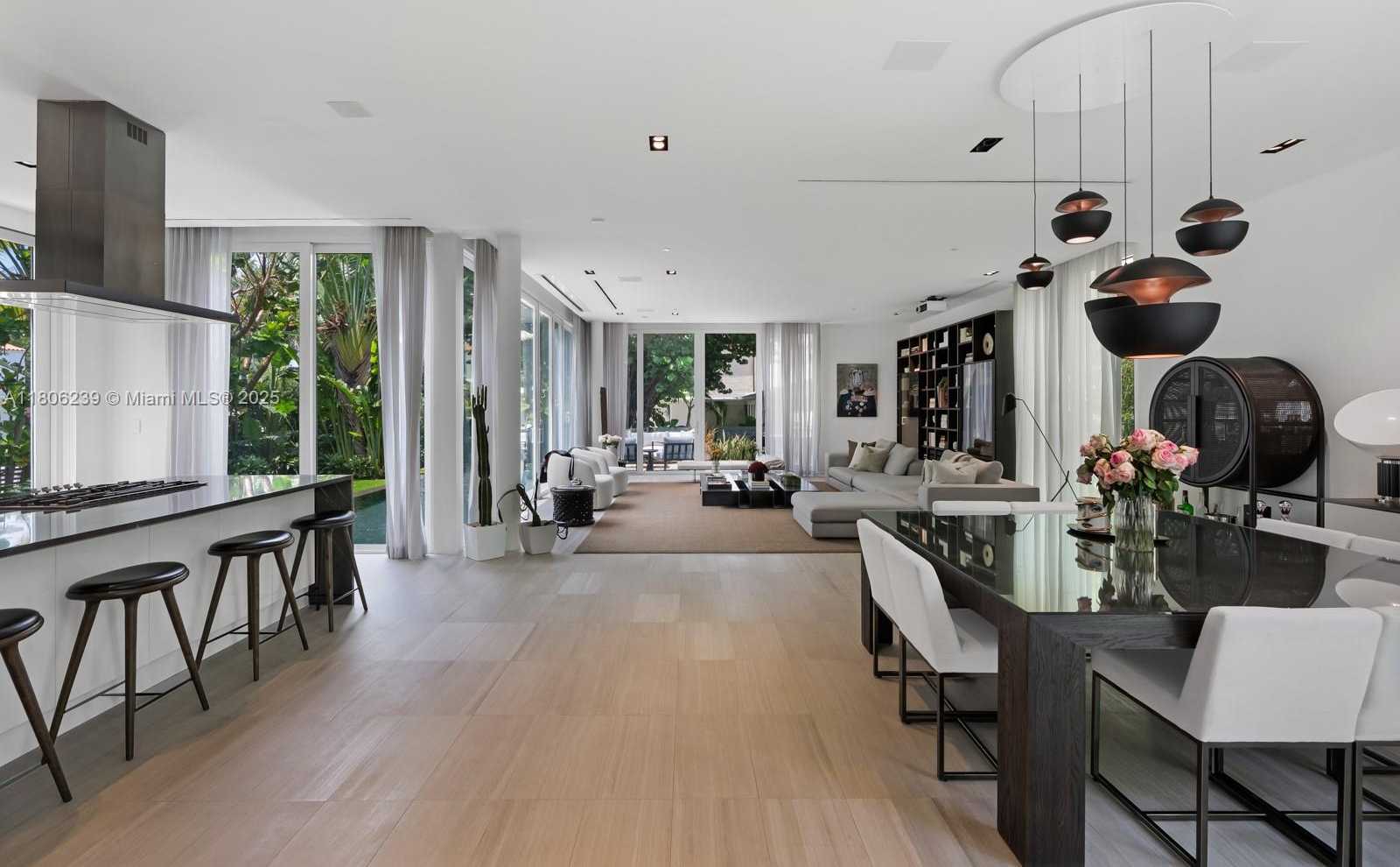 Small Image of 4700 NORTH MERIDIAN AVE, Miami Beach Number 17