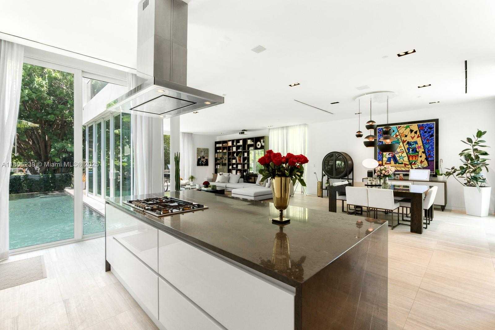 Small Image of 4700 NORTH MERIDIAN AVE, Miami Beach Number 21