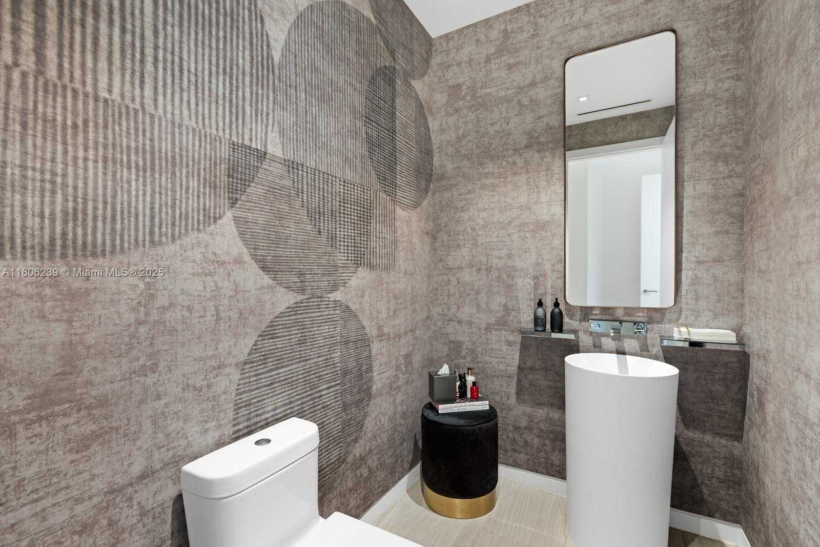 Small Image of 4700 NORTH MERIDIAN AVE, Miami Beach Number 24