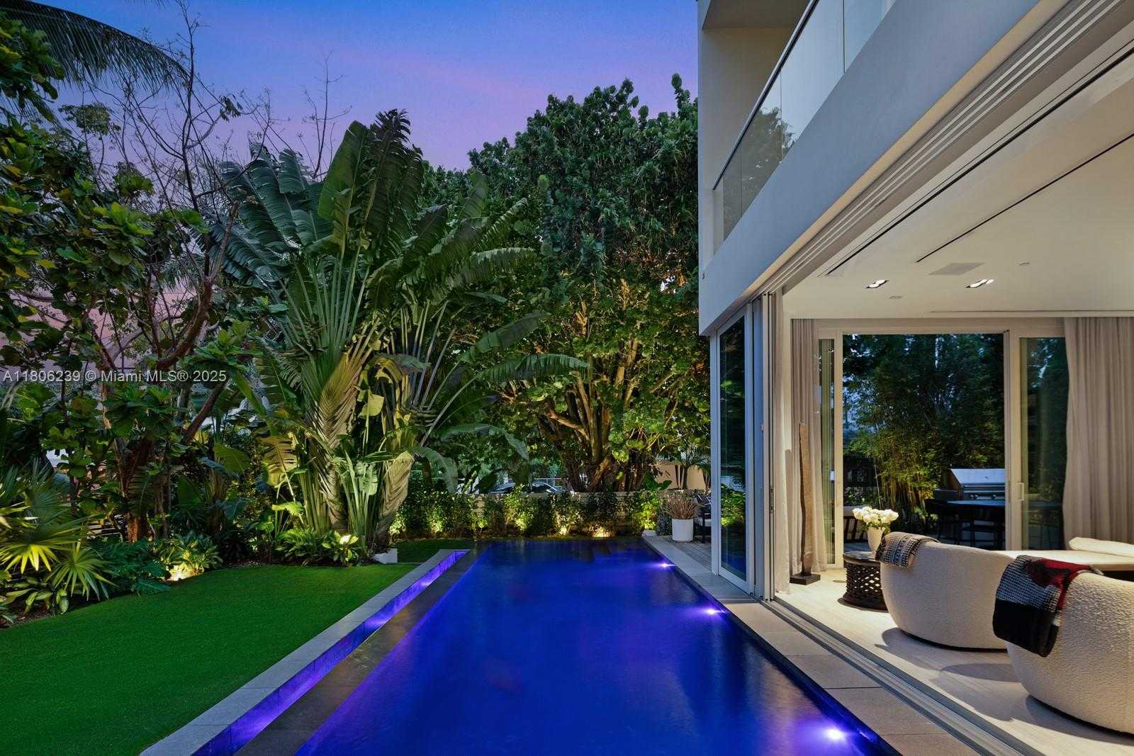 Small Image of 4700 NORTH MERIDIAN AVE, Miami Beach Number 4