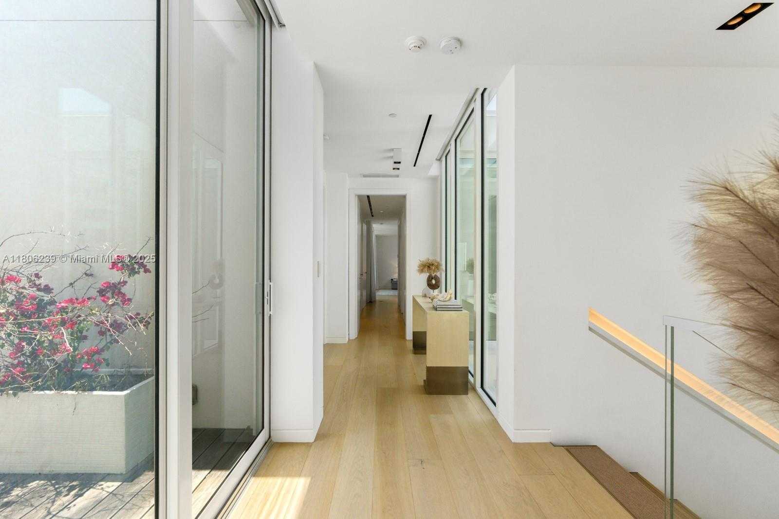 Small Image of 4700 NORTH MERIDIAN AVE, Miami Beach Number 40