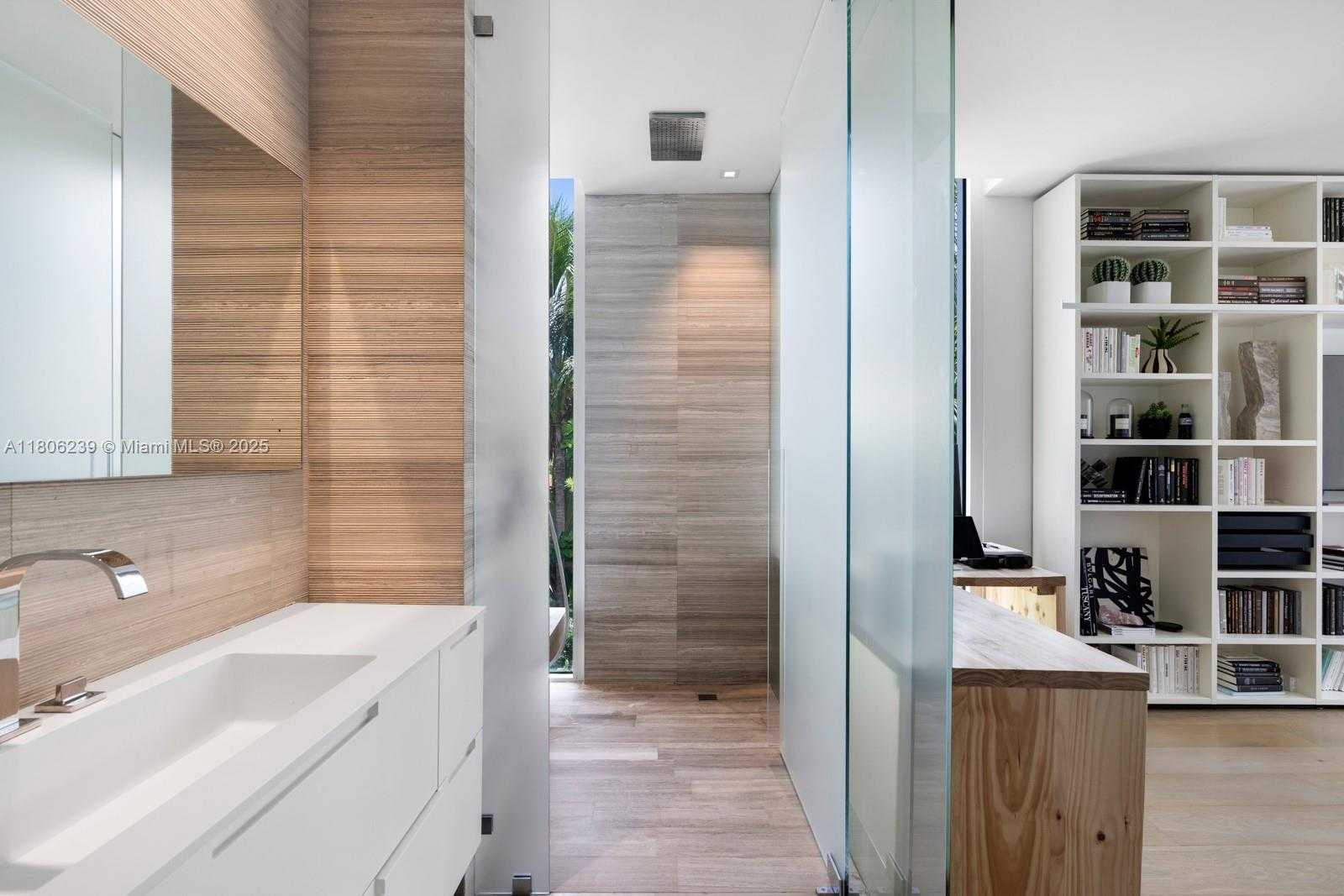 Small Image of 4700 NORTH MERIDIAN AVE, Miami Beach Number 46