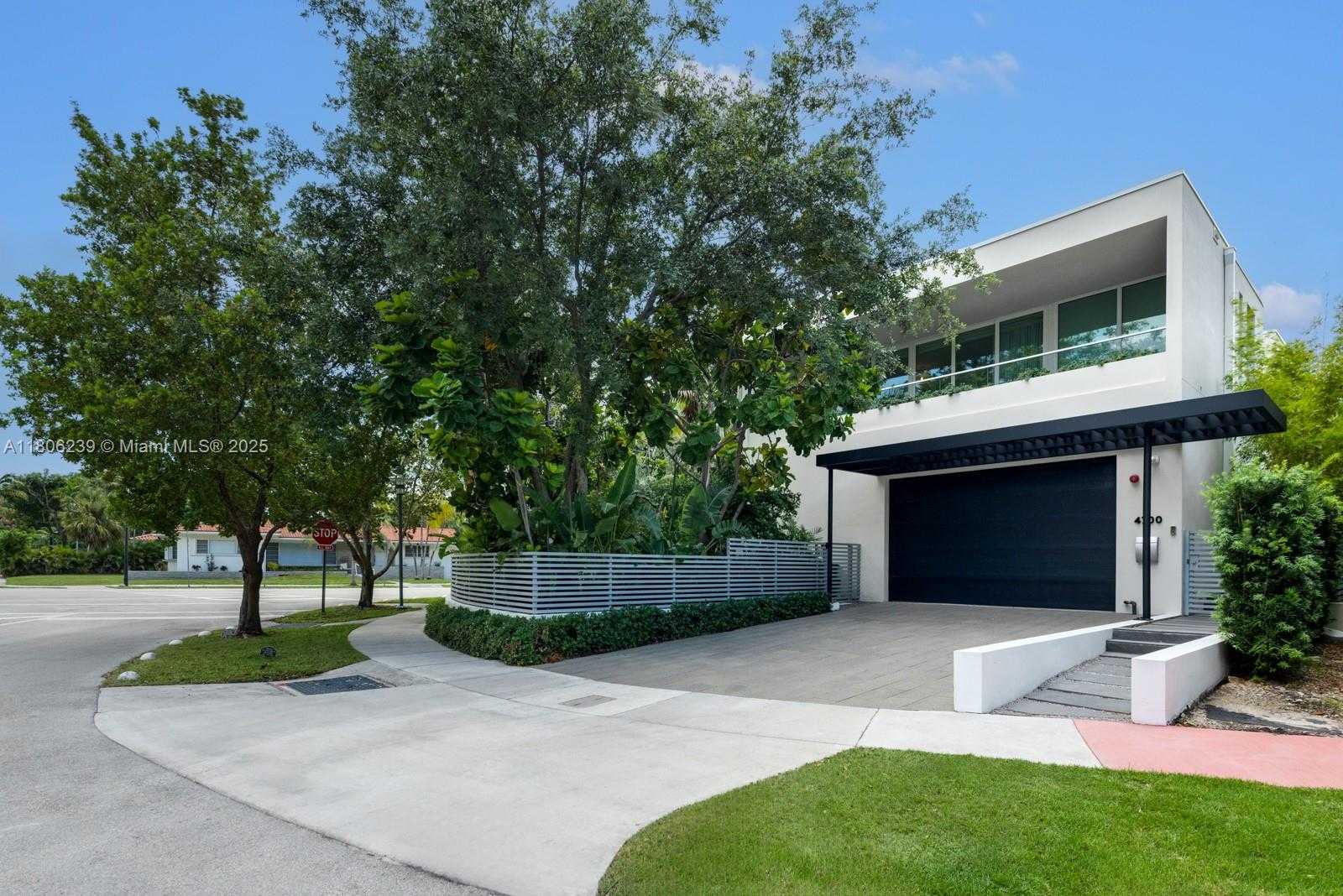 Small Image of 4700 NORTH MERIDIAN AVE, Miami Beach Number 5