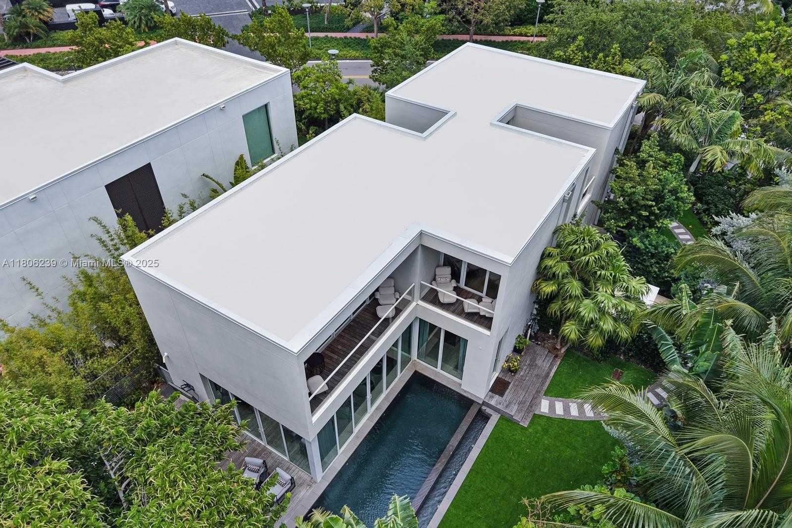 Small Image of 4700 NORTH MERIDIAN AVE, Miami Beach Number 50