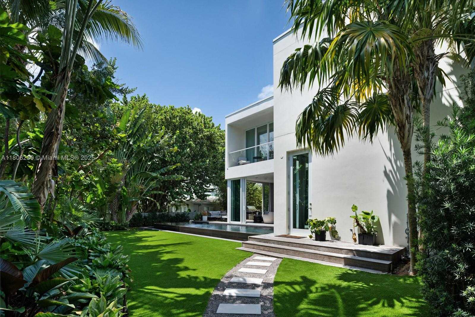Small Image of 4700 NORTH MERIDIAN AVE, Miami Beach Number 6