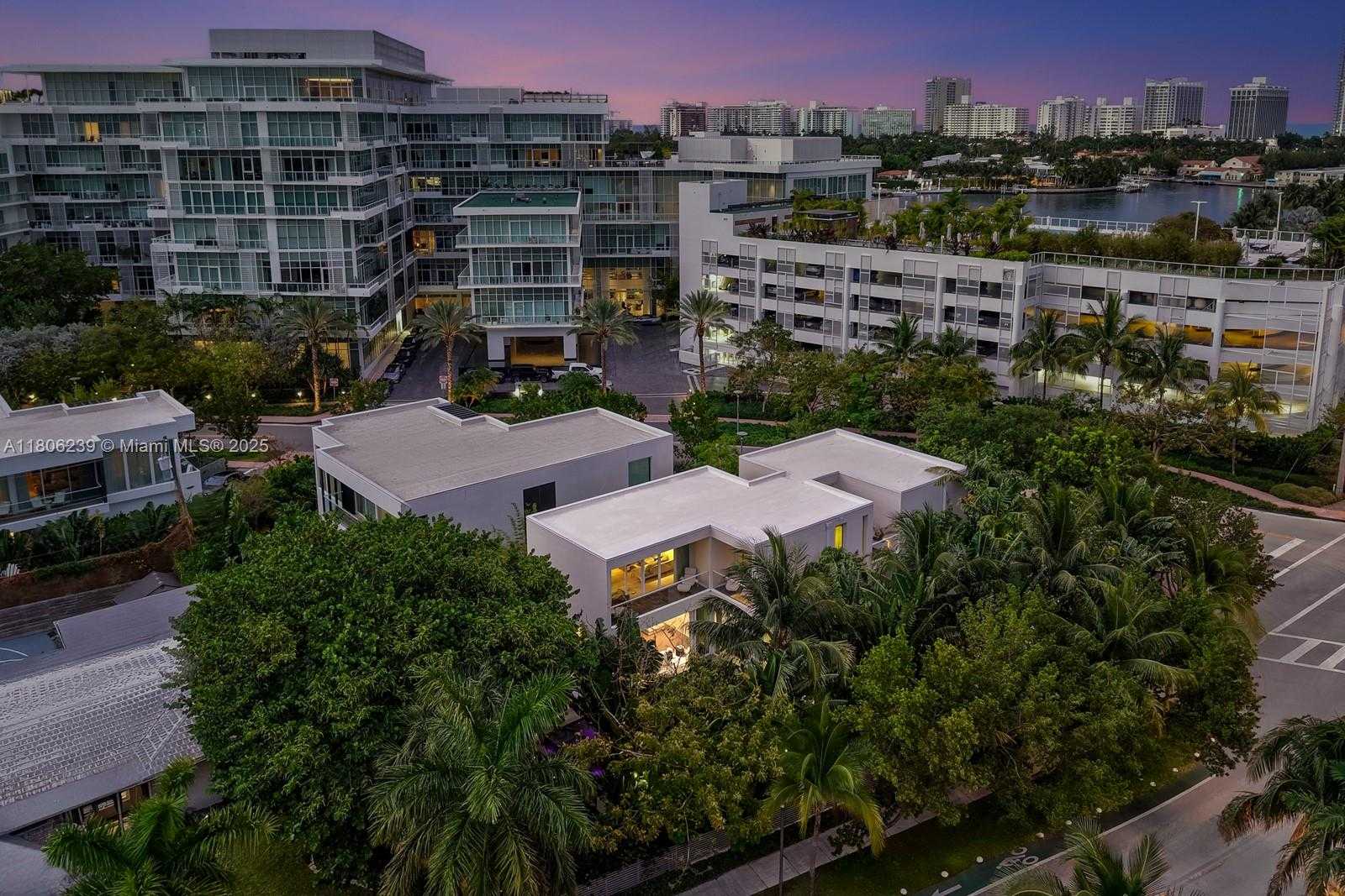 Small Image of 4700 NORTH MERIDIAN AVE, Miami Beach Number 61